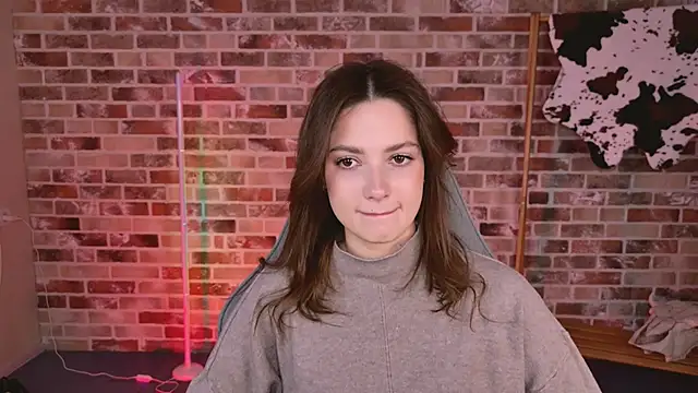 KiraVair online show from March 2026 12:20:01 PM