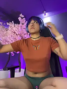 LuanEter online show from November 2025 02:18:02 PM