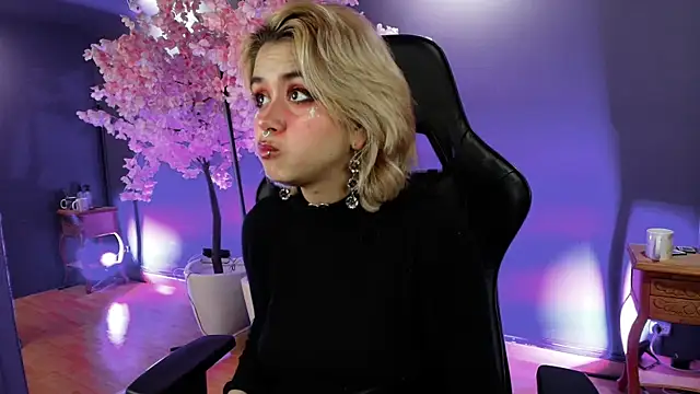 Navier   online show from November 2025 02:42:02 PM