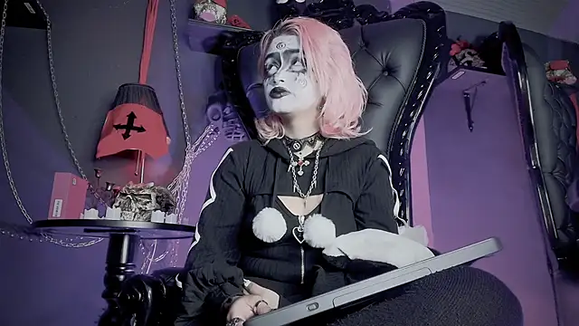 Navier   online show from March 2026 02:41:03 AM