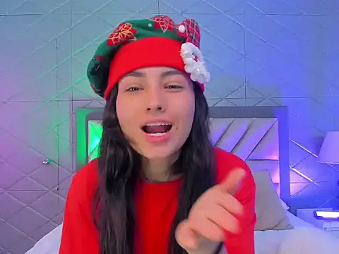 ViolettRouse online show from December 2025 04:30:01 PM