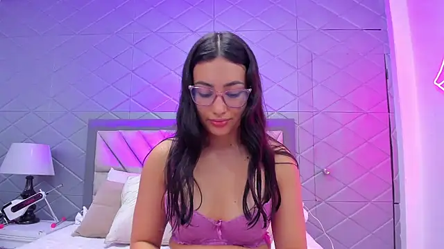 ViolettRouse online show from December 2025 04:06:02 PM