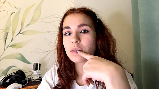 LunaAfrodita online show from November 2025 06:35:02 PM