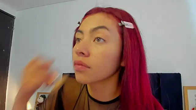 melanie roux   online show from April 2026 12:23:01 PM