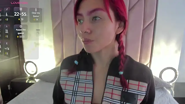 Snapshot of melanie_roux__ chatting on October 2025 12:03:01 PM melanie roux online show from October 2025 12:03:01 PM