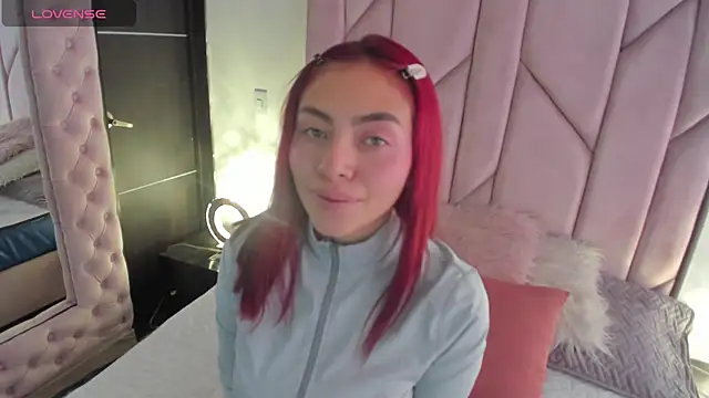 Snapshot of melanie_roux__ chatting on November 2025 11:58:02 AM melanie roux online show from November 2025 11:58:02 AM