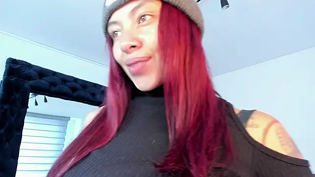 melanie roux   online show from May 2026 12:23:02 PM