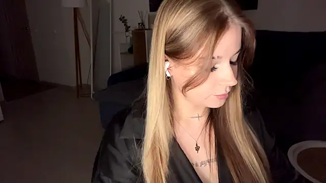 Snapshot of Babymoney_2007 chatting on October 2025 04:06:02 PM Babymoney 2007 online show from October 2025 04:06:02 PM