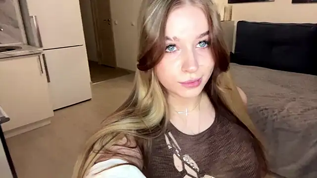 Snapshot of Babymoney_2007 chatting on November 2025 09:51:02 PM Babymoney 2007 online show from November 2025 09:51:02 PM