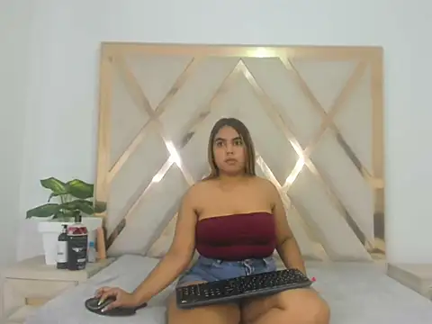 valentinaasm online show from March 2026 12:17:02 PM