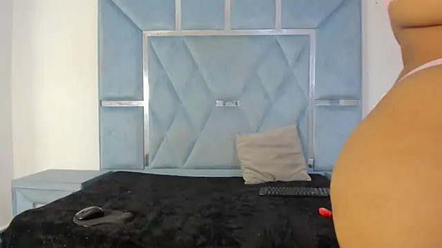valentinaasm online show from April 2026 04:51:01 AM