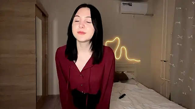 MyraLitterers online show from March 2026 04:22:02 PM