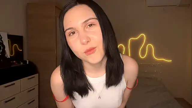 MyraLitterers online show from March 2026 04:49:02 PM