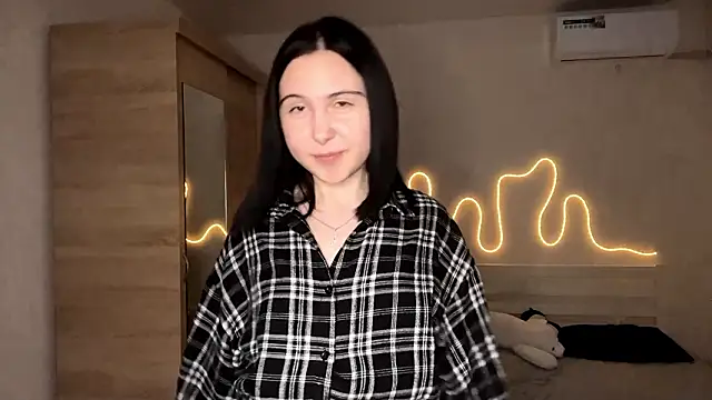 MyraLitterers online show from February 2026 04:40:02 PM