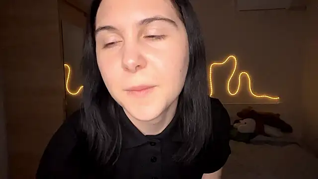 MyraLitterers online show from February 2026 04:51:01 PM