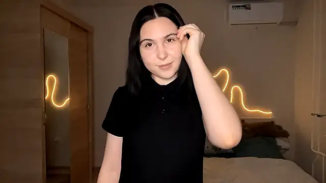 MyraLitterers online show from February 2026 04:40:01 PM