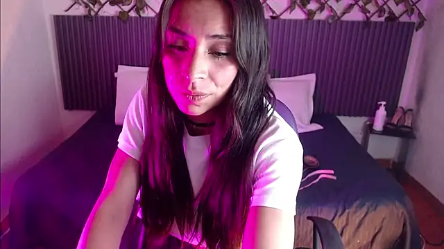 Lunaa 07 online show from April 2026 04:40:01 AM