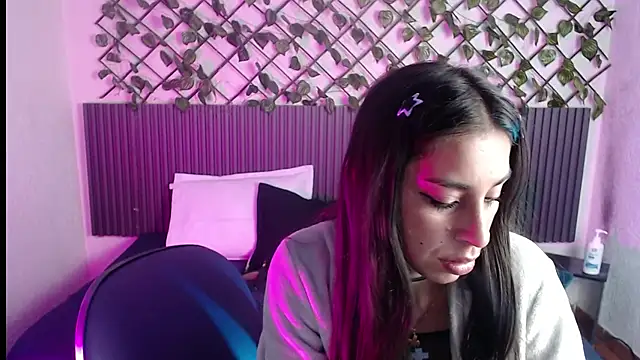 Lunaa 07 online show from April 2026 10:54:01 AM