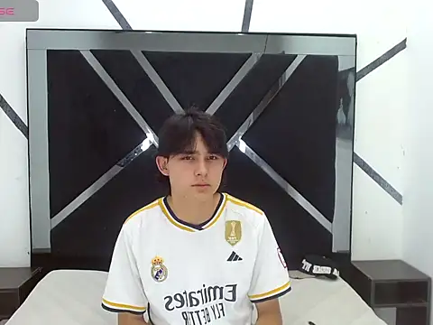 Tom 0001 online show from October 2025 07:59:02 PM