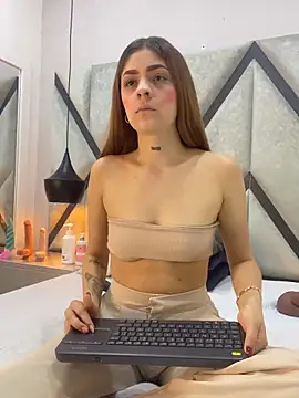 AriaWillss online show from December 2025 12:44:02 PM