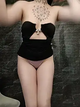 Porcellina181 online show from November 2025 05:57:01 PM