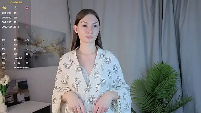 LeishaBeauman online show from October 2025 04:07:02 PM