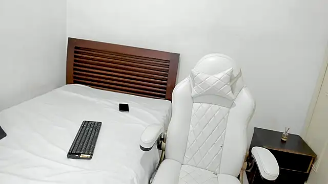 Snapshot of tifanymonroe chatting on November 2025 11:59:01 AM tifanymonroe online show from November 2025 11:59:01 AM