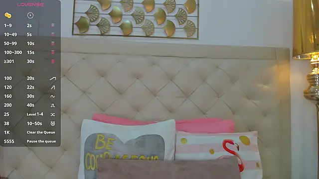 lucia lorenz online show from February 2026 11:31:02 AM