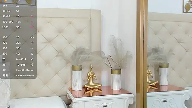 lucia lorenz online show from January 2026 11:25:01 AM