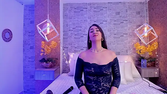 Catalina-Thompson online show from November 2025 12:09:01 PM