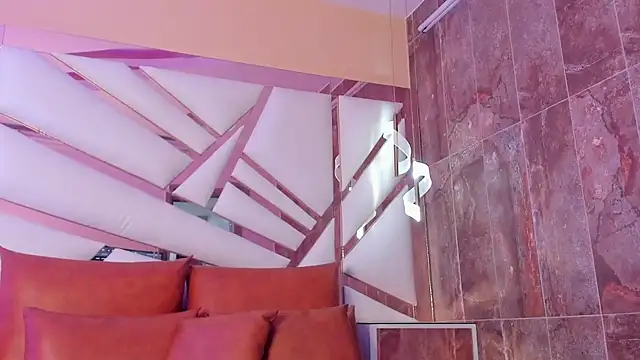 Catalina-Thompson online show from April 2026 12:01:02 PM