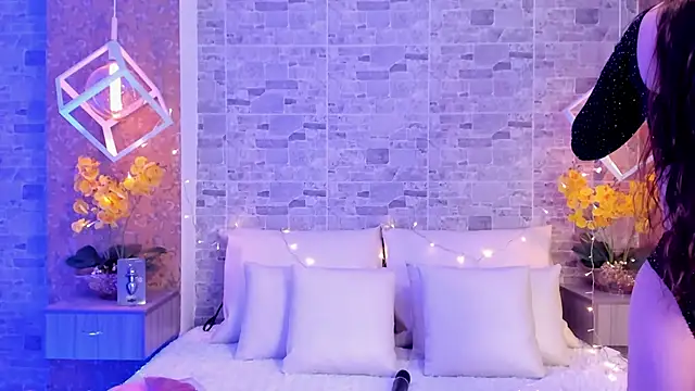 Catalina-Thompson online show from November 2025 11:55:01 AM