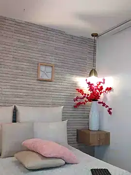 Catalina-Thompson online show from October 2025 05:31:01 PM