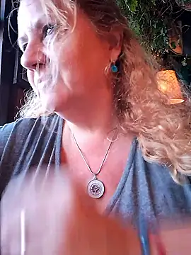 JennyInVegas online show from April 2026 09:43:01 PM