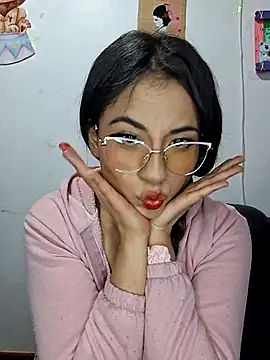 Snapshot of chloebrownn03 chatting on November 2025 04:05:02 AM chloebrownn03 online show from November 2025 04:05:02 AM