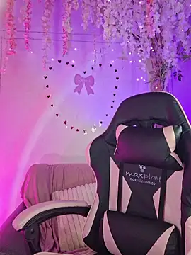 chloebrownn03 online show from February 2026 01:13:01 AM