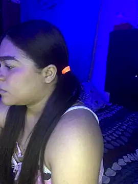 Snapshot of 2moons_full_of_love chatting on November 2025 12:16:02 AM 2moons full of love online show from November 2025 12:16:02 AM