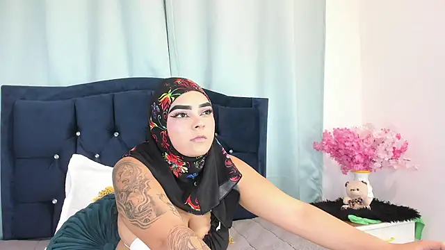 Inaya Khalifa online show from January 2026 12:48:01 AM