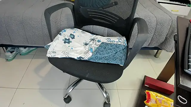 Inaya Khalifa online show from January 2026 03:13:01 AM