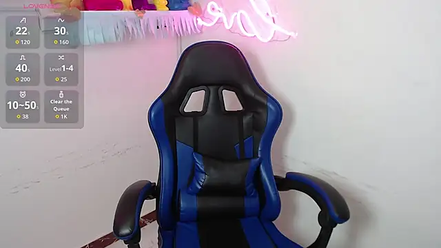 Snapshot of littlee_red chatting on November 2025 08:46:02 PM littlee red online show from November 2025 08:46:02 PM