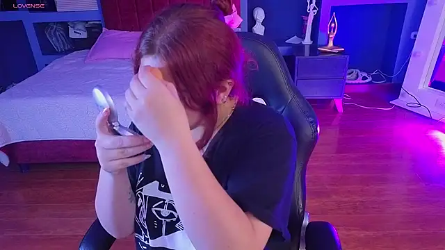 littlee red online show from March 2026 07:50:01 PM