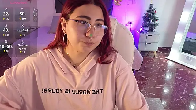 littlee red online show from December 2025 09:04:02 PM