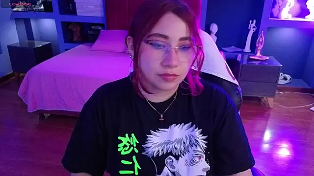 littlee red online show from February 2026 09:01:02 PM