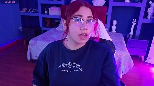 littlee red online show from January 2026 09:07:02 PM