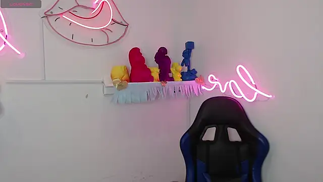 Snapshot of littlee_red chatting on November 2025 09:19:02 PM littlee red online show from November 2025 09:19:02 PM