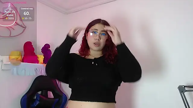 Snapshot of littlee_red chatting on October 2025 07:24:01 PM littlee red online show from October 2025 07:24:01 PM