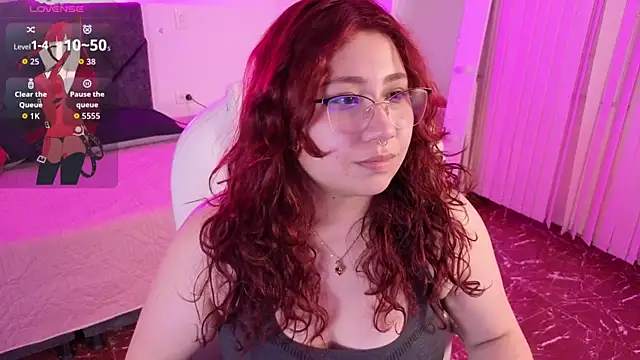 littlee red online show from May 2026 08:50:01 PM