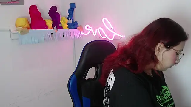 Snapshot of littlee_red chatting on November 2025 10:02:02 PM littlee red online show from November 2025 10:02:02 PM