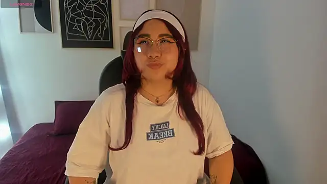 littlee red online show from January 2026 08:23:01 PM