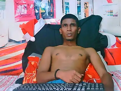 IndianThuggin online show from December 2025 08:04:02 PM